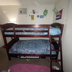 Twin Bunk Bed 