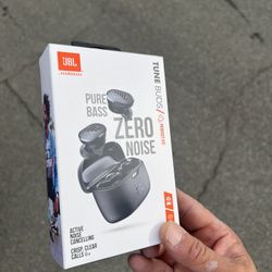 JBL TUNE BUDS HEADPHONES BRAND NEW