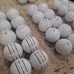 30 + 4 COMPLEMENTARY 👍 GREAT👍MAXFLI TOUR golf balls