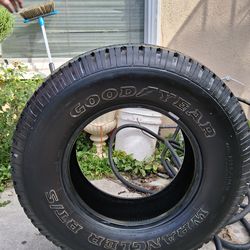 Truck tire