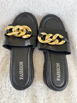 Fashion Black Slides with Gold Chain size 9