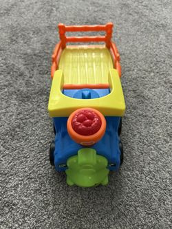 FISHER PRICE LITTLE PEOPLE TRAIN
