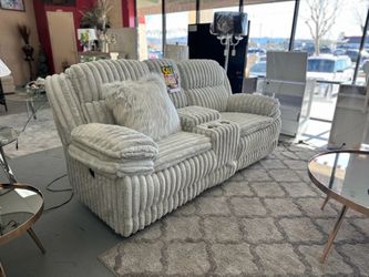 Recliner love seat