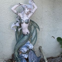 Mermaid Statue 