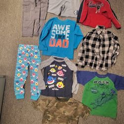 Boys 5. Lot of 9 items. LOT O02
