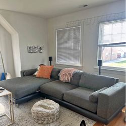Domicile Sectional Couch