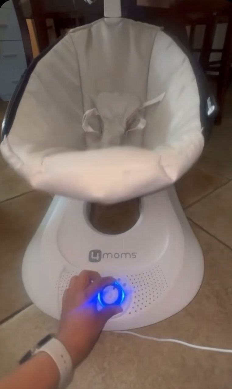 4 moms electric baby swing