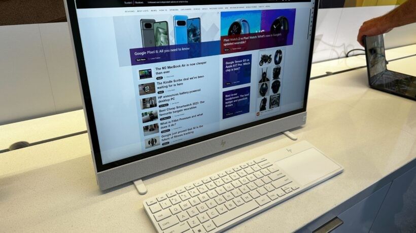 Features
product image
HP - Envy Move 23.8" QHD Touch-Screen Portable All-in-One - Intel Core i5 - 8GB Memory - 512GB SSD - Shell White