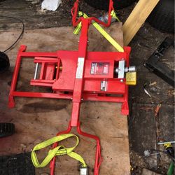 Husky lawn Moore Jack 350 pounds compatible only used once