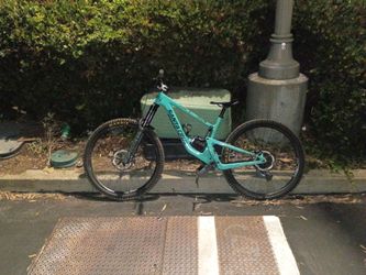 2022 Santa Cruz 29" Megatower Lrg frame