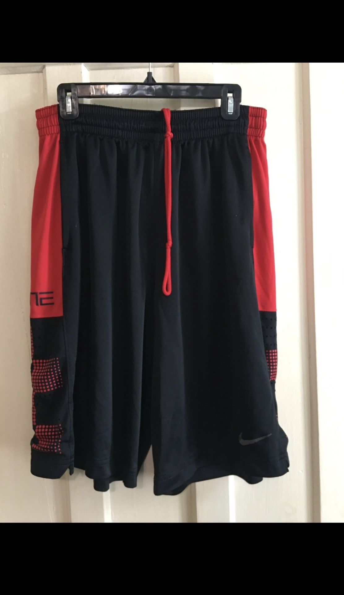 Nike Dri fit basketball men’s shirts XL