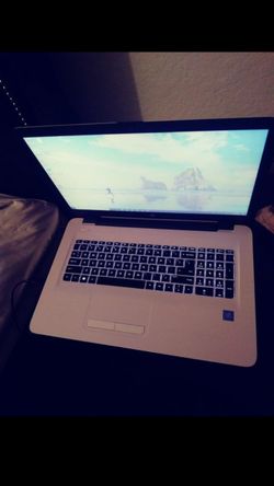 Hp touch screen laptop 17.3"