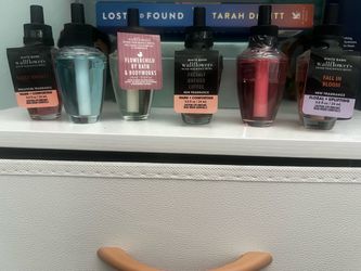 Bath and body work wallflower