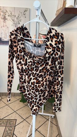 Animal print body suit off shoulder xl