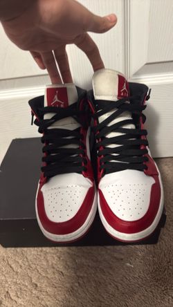 Air Jordan 1 mid Chicago 2020 white/gym red-black size 9