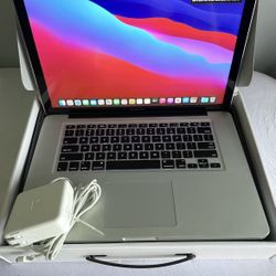 Apple Macbook Pro 15” Laptop i7 4GB RAM 250GB HD w/ Charger