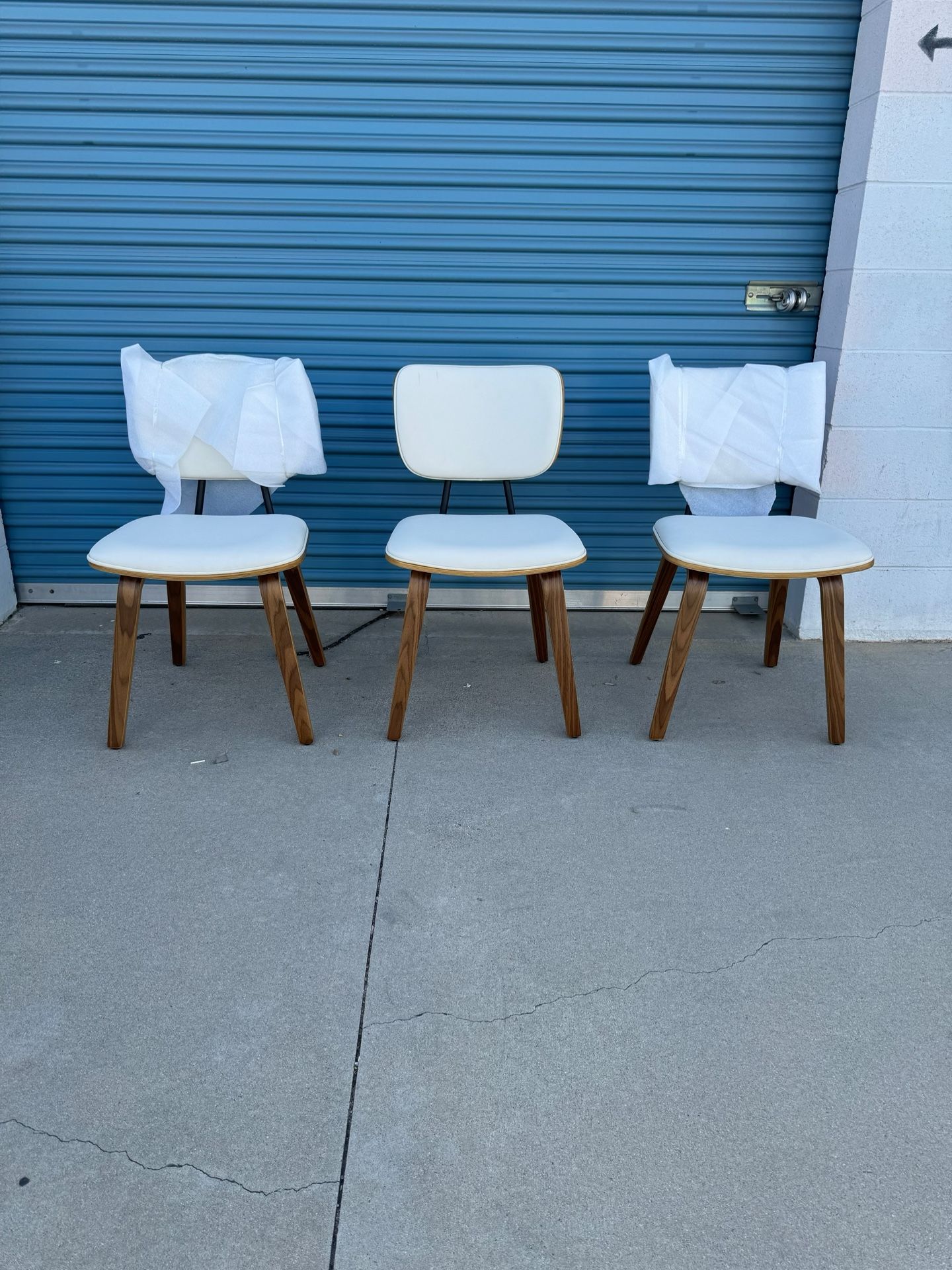 Set Of 3 Chairs brand new