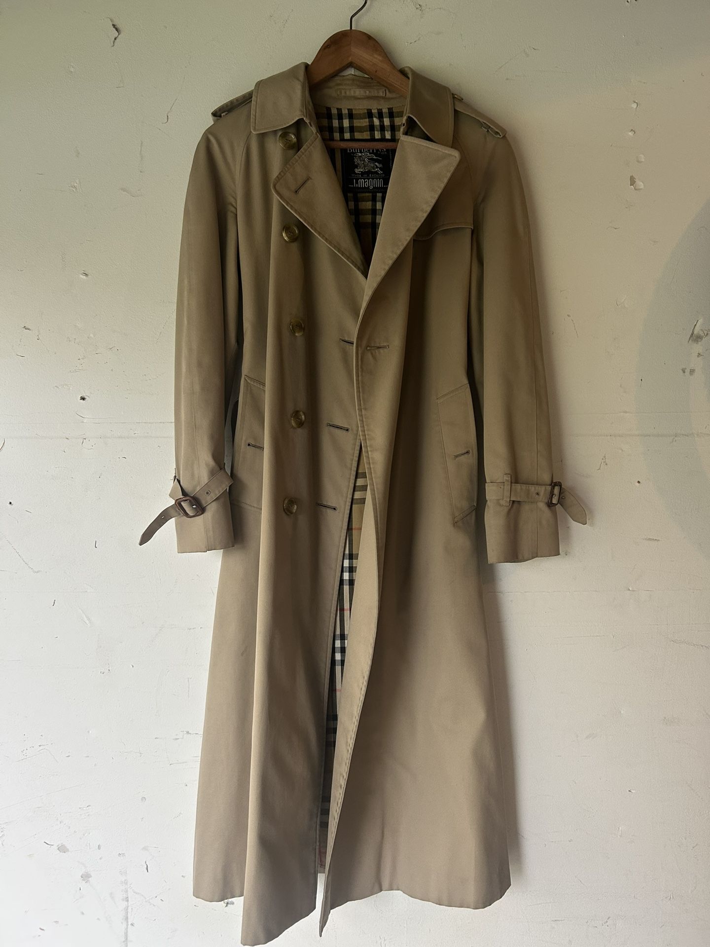 Vintage Burberry Coat. Womens.