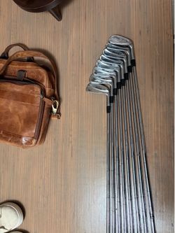 *price is not firm at all* Mizuno MP-69  Right-Handed 8pc Golf Iron Set 3-PW Steel Shafts Silver
