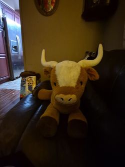 Bull jumbo plushie