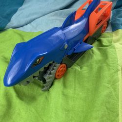 Hot Wheels Chomp Transporter