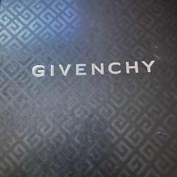 GIVENCHY Cologne