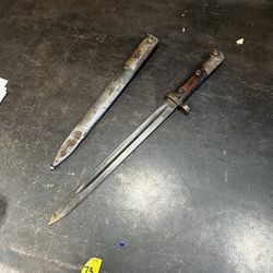 WW2 Rare Czech CSZ Mauser With Scabbard excellent condition 73