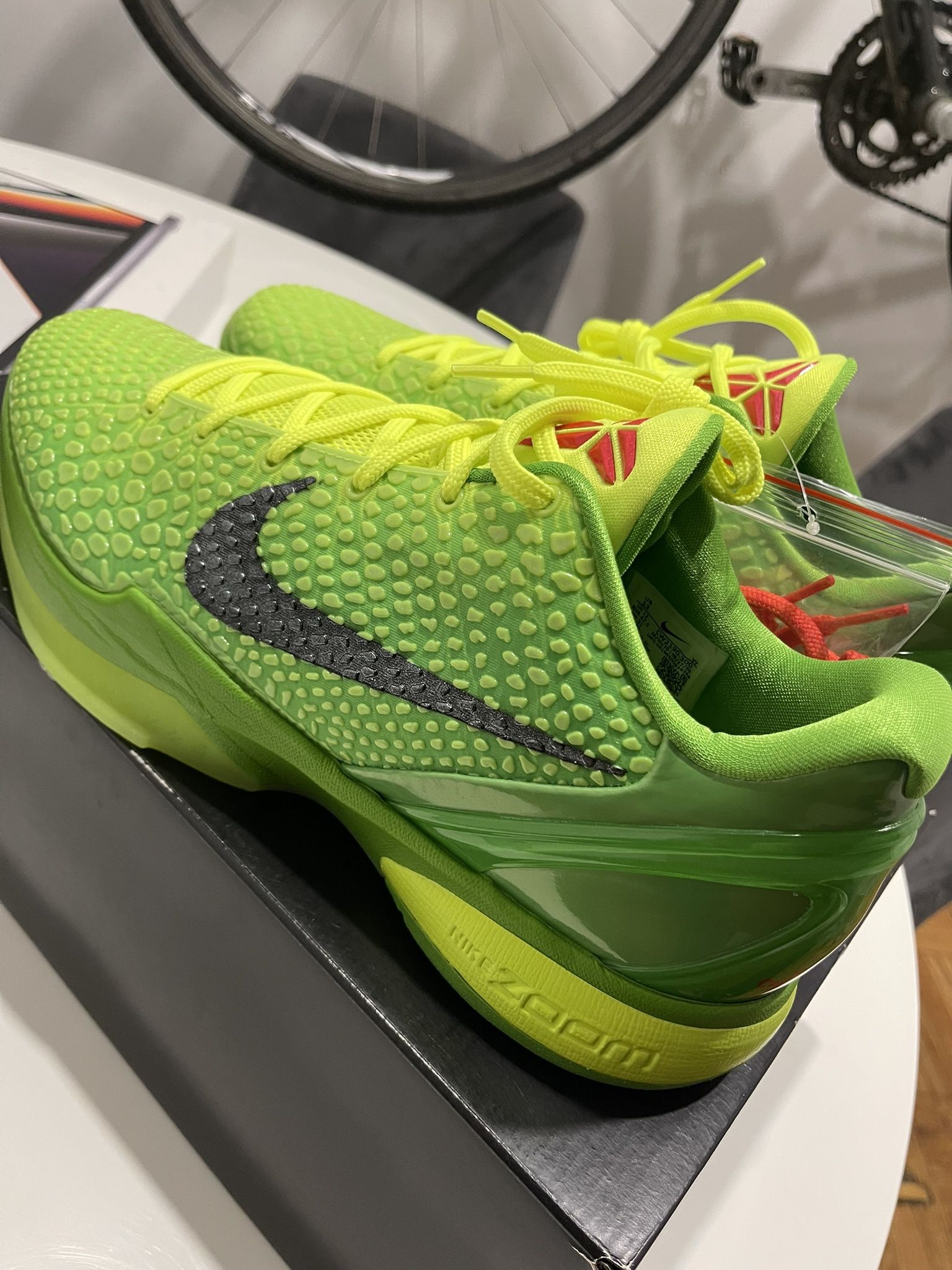 Nike Zoom Kobe 6 VI Protro Grinch Size 13
