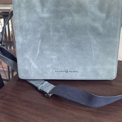 Messenger Bag