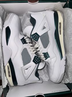 Jorden’s size 16’s