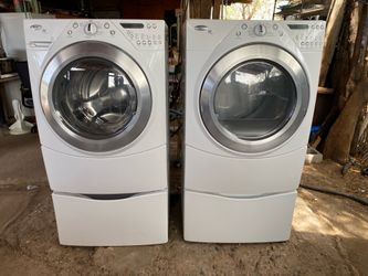 Whirlpool washer and electric dryer
