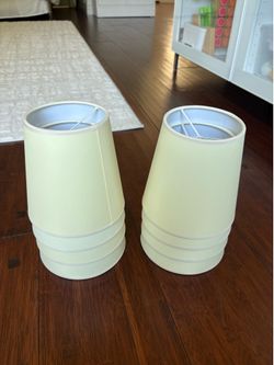 Set of 8 clip on lamp shades