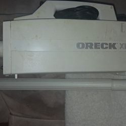 Vintage ORECK BB870 compact Vacuum: Works Great