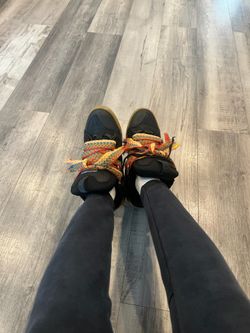 Denim Lanvins curbs