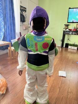 Buzz Light Year Size 4/6