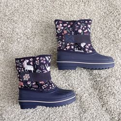 Girls Snow Boots size 10 Toddler