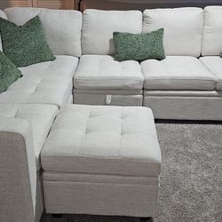 Sectional Sof sleeper brand new