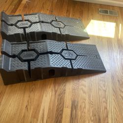 RhinoRamp Vehicle Ramp Pair
