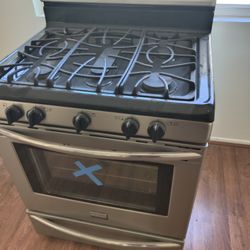 Frigidaire Gas Oven - Stainless 