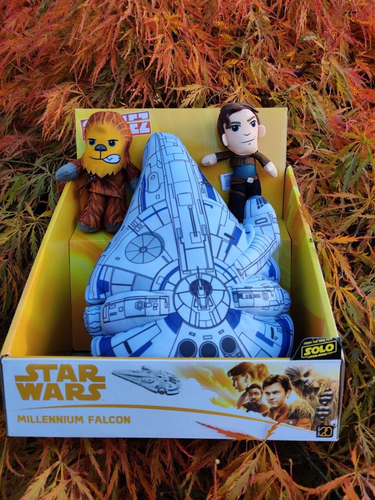 NEW stuffed Star Wars millennium falcon and characters