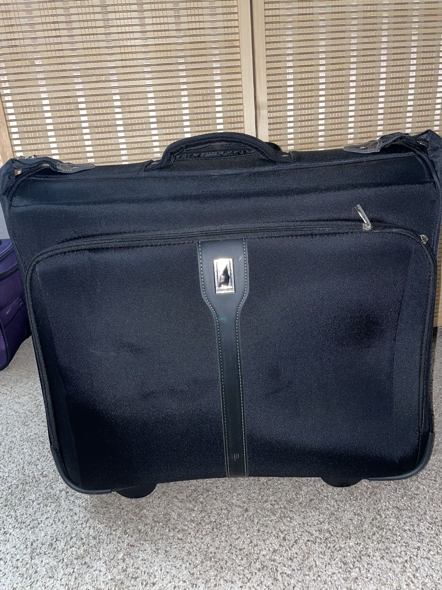 London Fog Garment Travel Bag