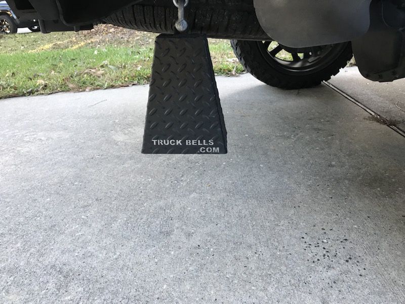 Truck cow bell, diamond plate steel, unique!!! Functional