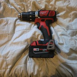 Milwaukee M18 Hammer Drill + Red Lithium XC 3.0 BATTERY 