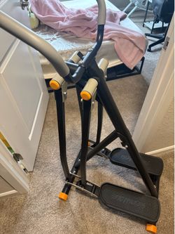 Cardio spacewalker machine