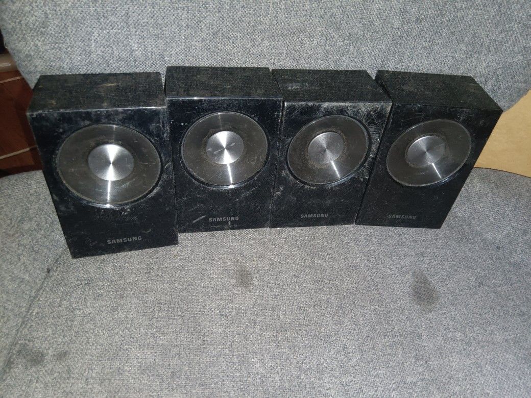 Samsung Surround Sound System 
