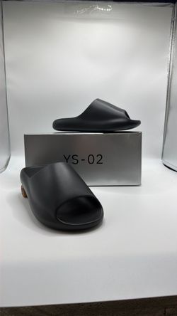 Yeezy YS-02 Coal Black Slides