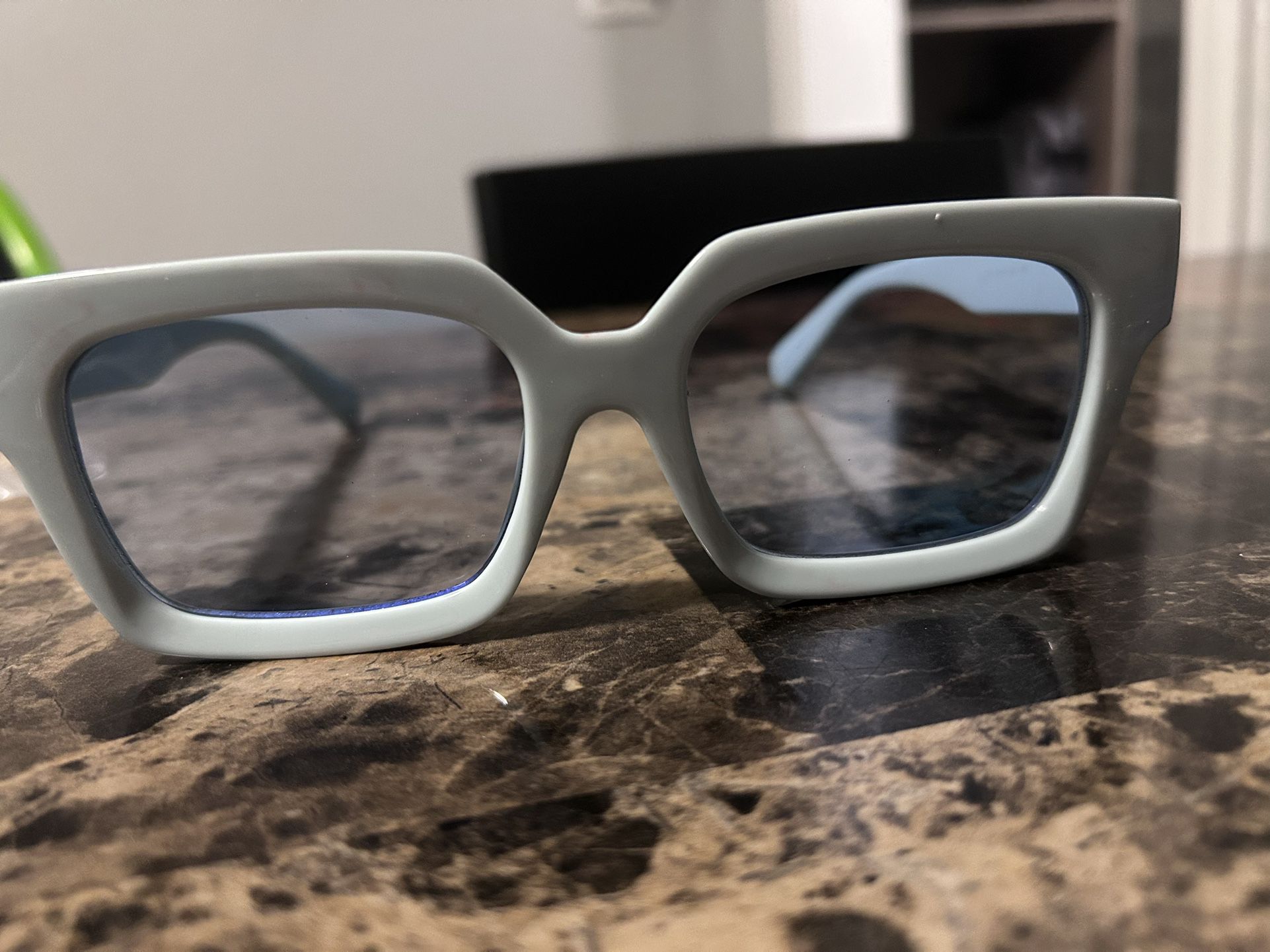 Off-White Virgil Square Frame Sunglasses for Sale in Pompano Beach, FL -  OfferUp
