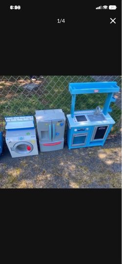 LOW PRICE MOVING- RARE FULL SET LITTLE TIKES KITCHEN WASHING MACHINE AND FRIDGE