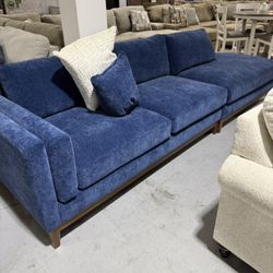 Sofa Customizable
