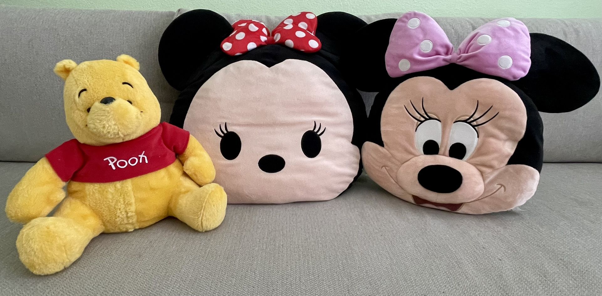 Disney / Mini Mouse Decorative Pillows